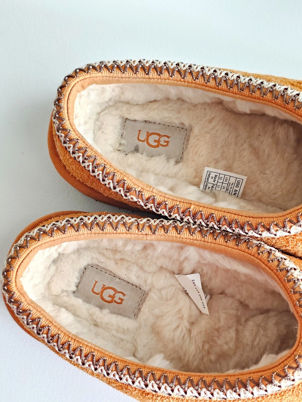 UGG Tasman Shaggy Suede Slippers Dark Apricot Men’s Size 12 Like New Box - Picture 7 of 14
